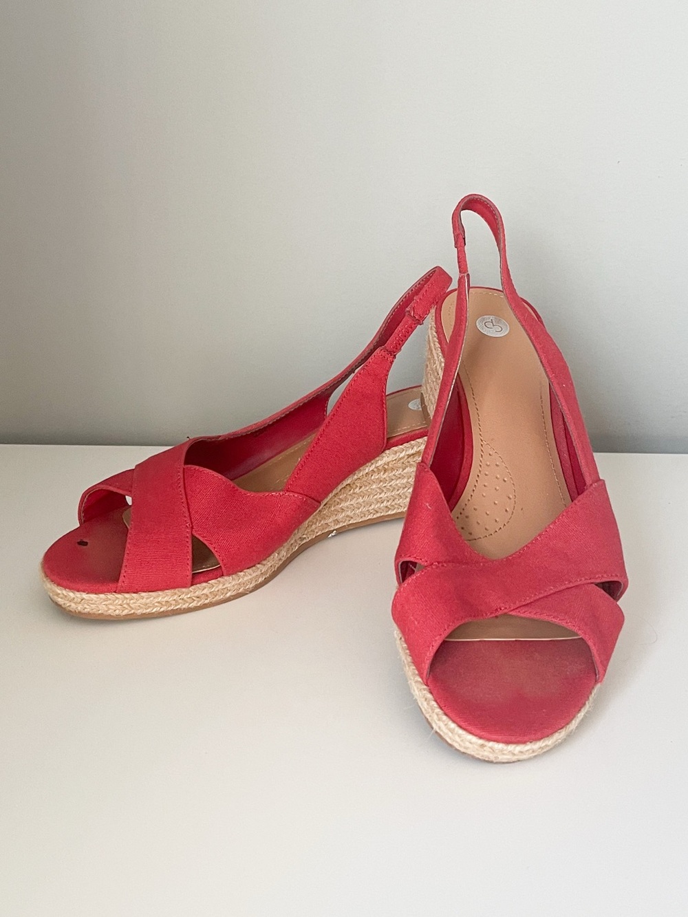 Women's SZ 8.5M Dressbarn Red Canvas Wedge Dressy ESPARILLA